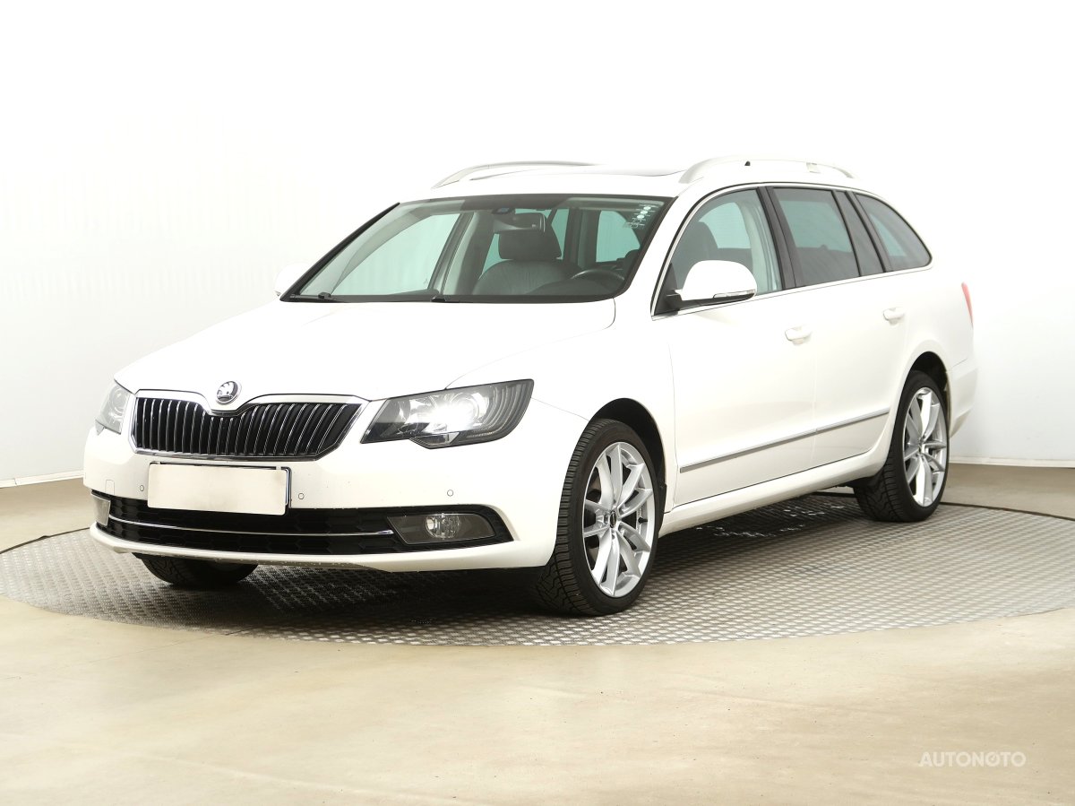 Škoda Superb, 2014 - pohled č. 3