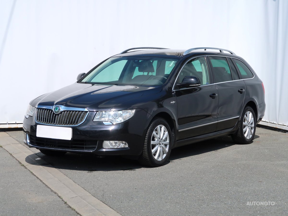 Škoda Superb, 2012 - pohled č. 3