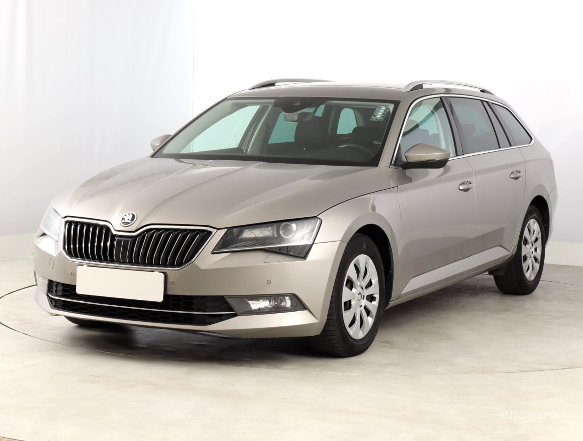 Škoda Superb, 2016 - pohled č. 3