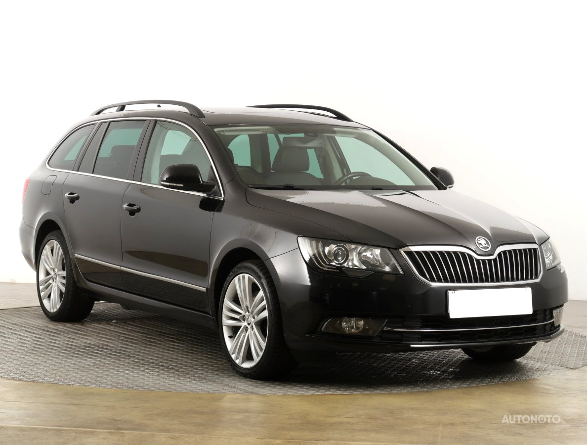 Škoda Superb, 2013 - celkový pohled