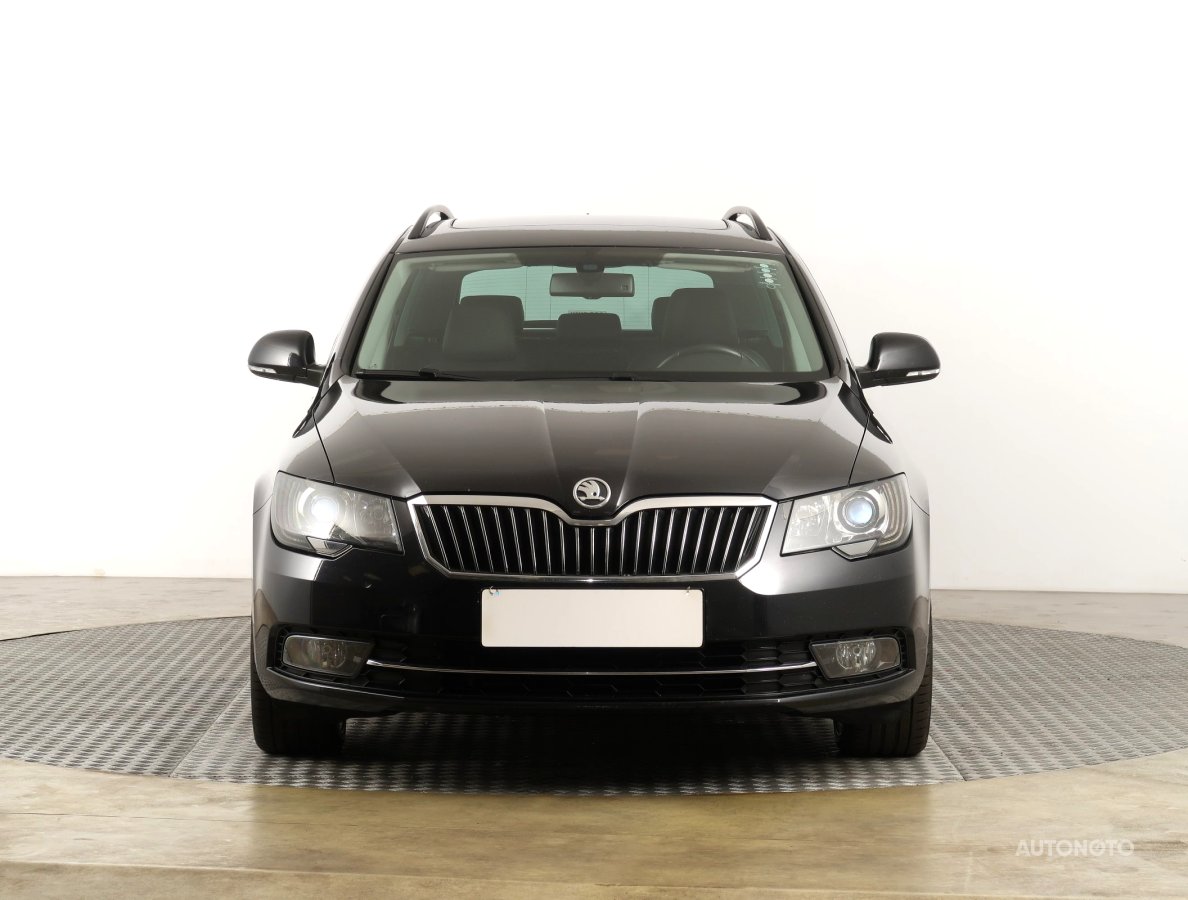 Škoda Superb, 2013 - pohled č. 2