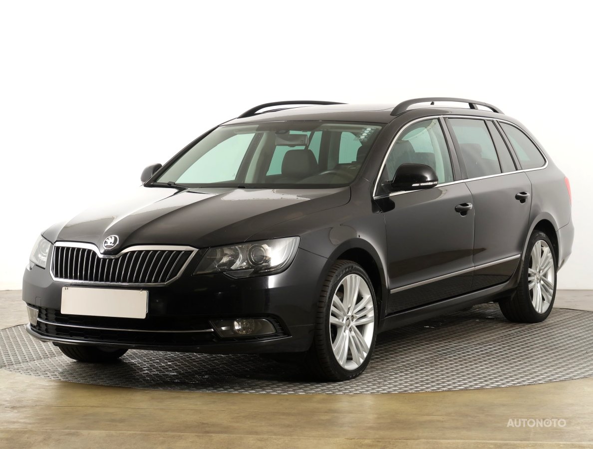 Škoda Superb, 2013 - pohled č. 3