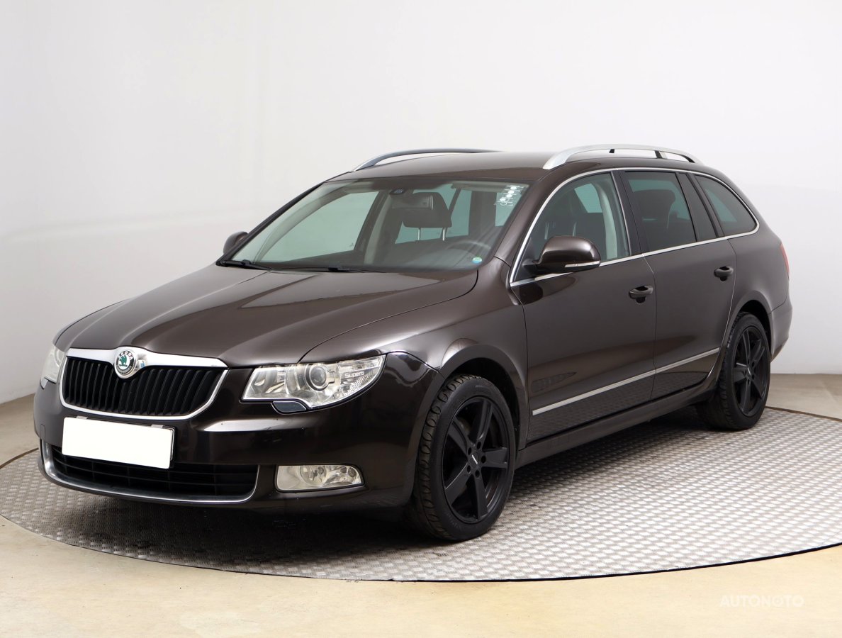 Škoda Superb, 2013 - pohled č. 3