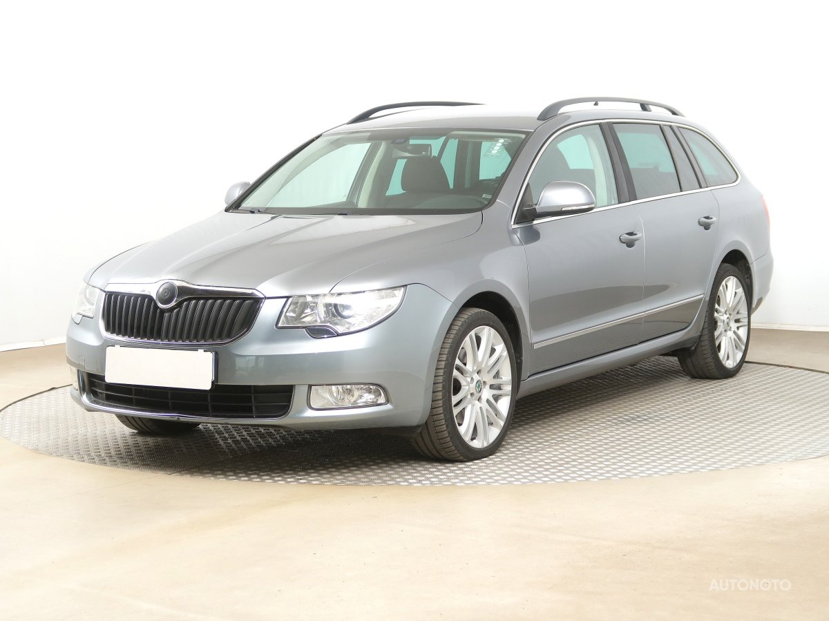 Škoda Superb, 2012 - pohled č. 3