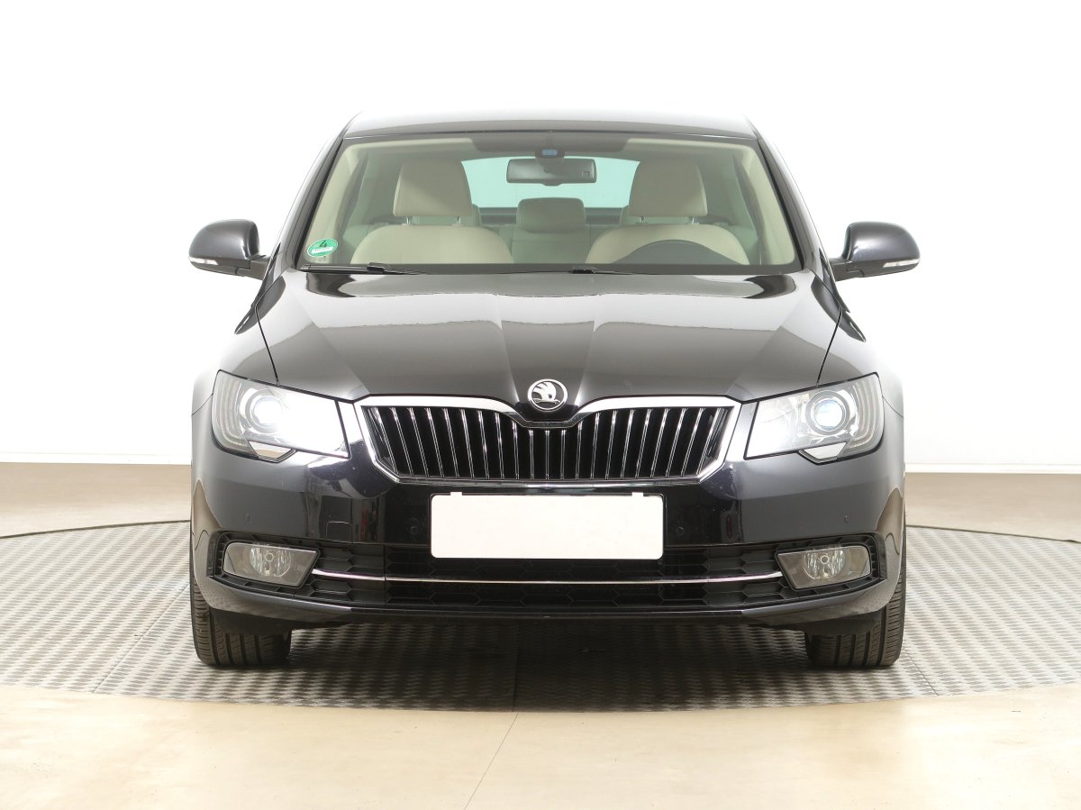 Škoda Superb, 2014 - pohled č. 2