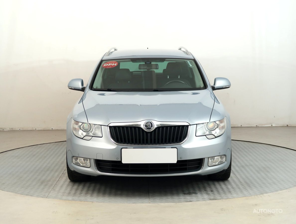Škoda Superb, 2012 - pohled č. 2
