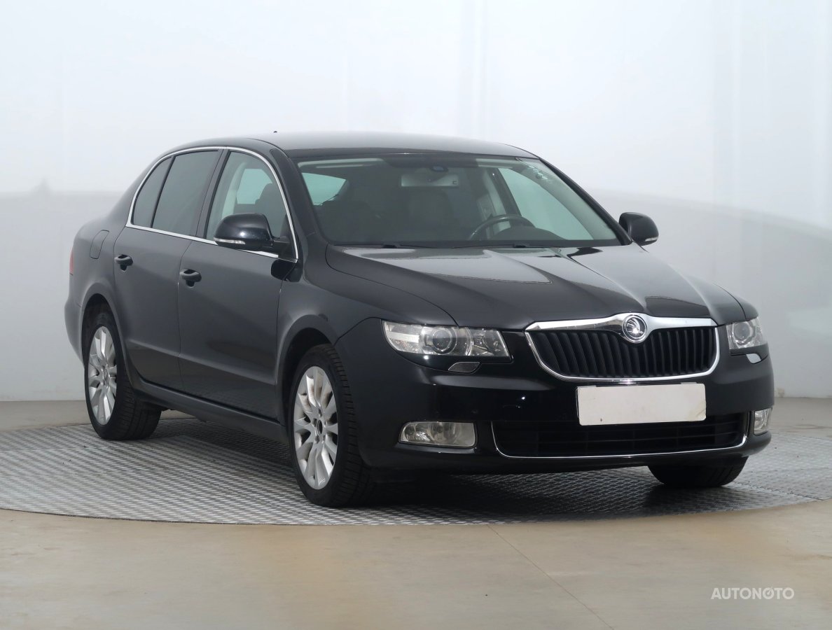 Škoda Superb, 2012 - celkový pohled