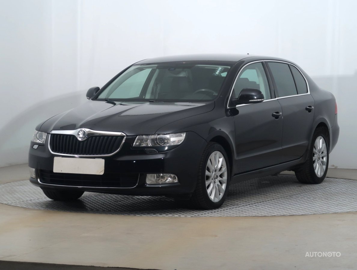 Škoda Superb, 2012 - pohled č. 3