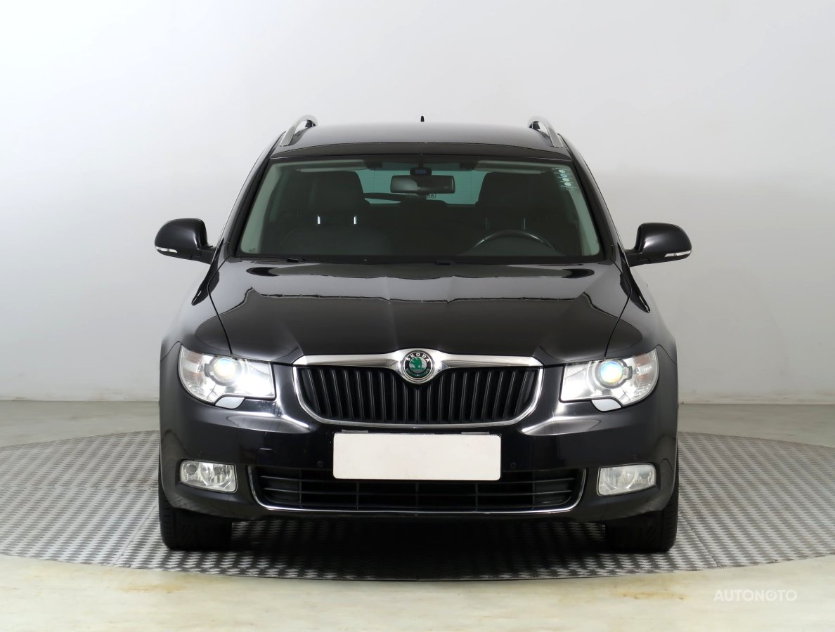 Škoda Superb, 2012 - pohled č. 2