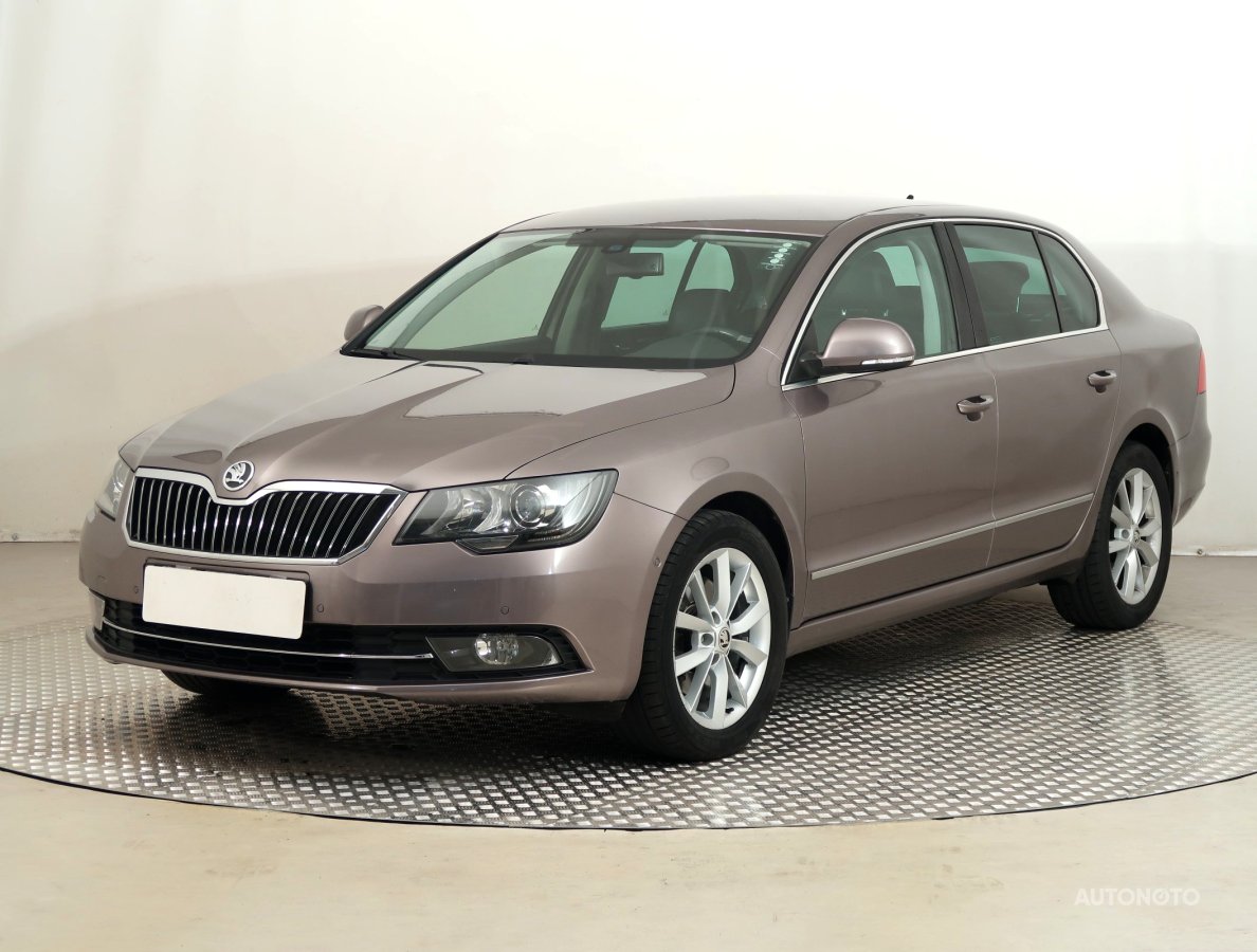 Škoda Superb, 2013 - pohled č. 3