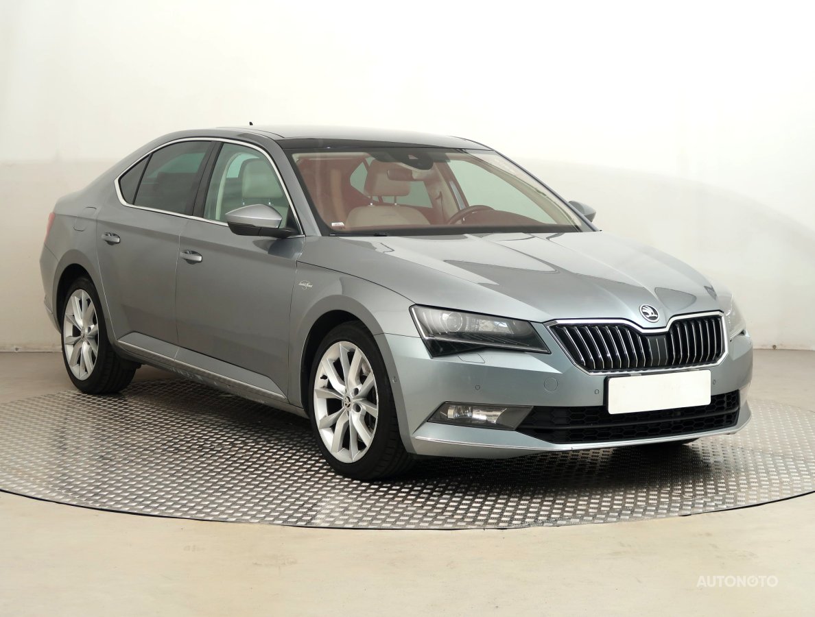Škoda Superb, 2019 - celkový pohled