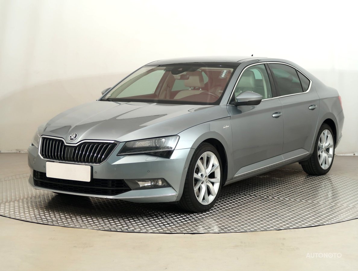 Škoda Superb, 2019 - pohled č. 3