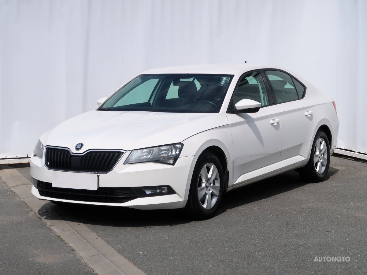 Škoda Superb, 2019 - pohled č. 3