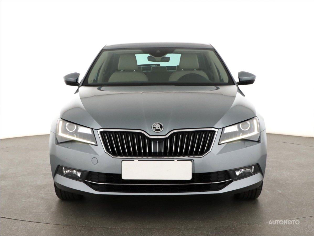 Škoda Superb, 2018 - pohled č. 2