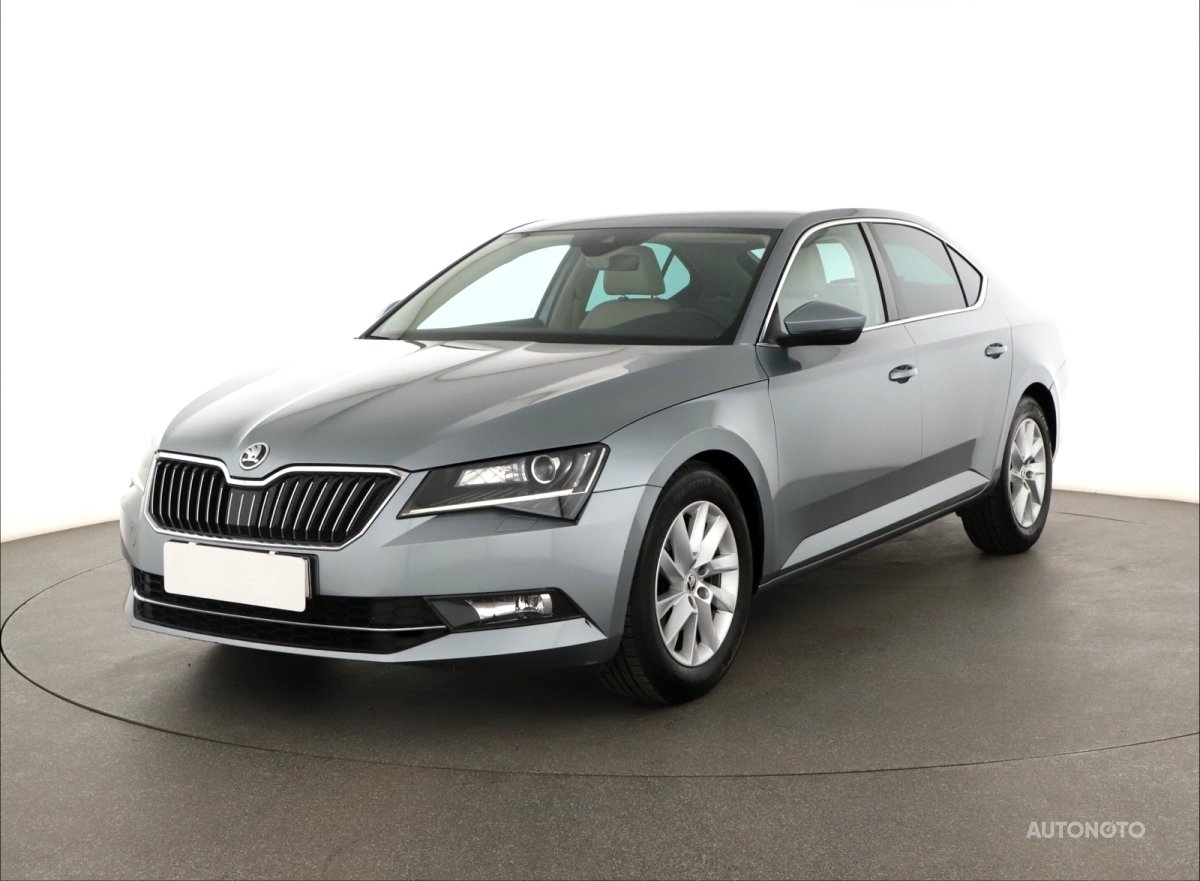 Škoda Superb, 2018 - pohled č. 3