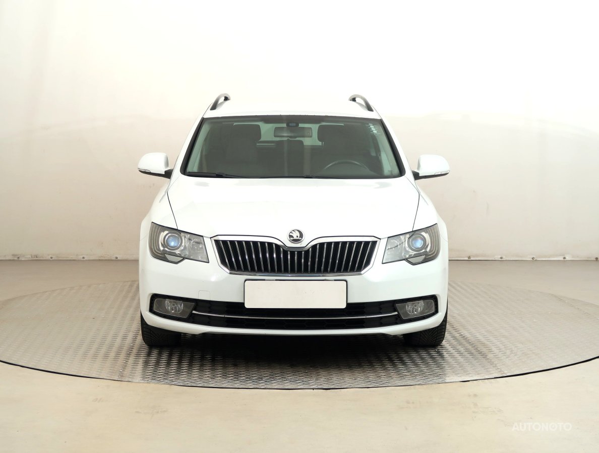 Škoda Superb, 2014 - pohled č. 2