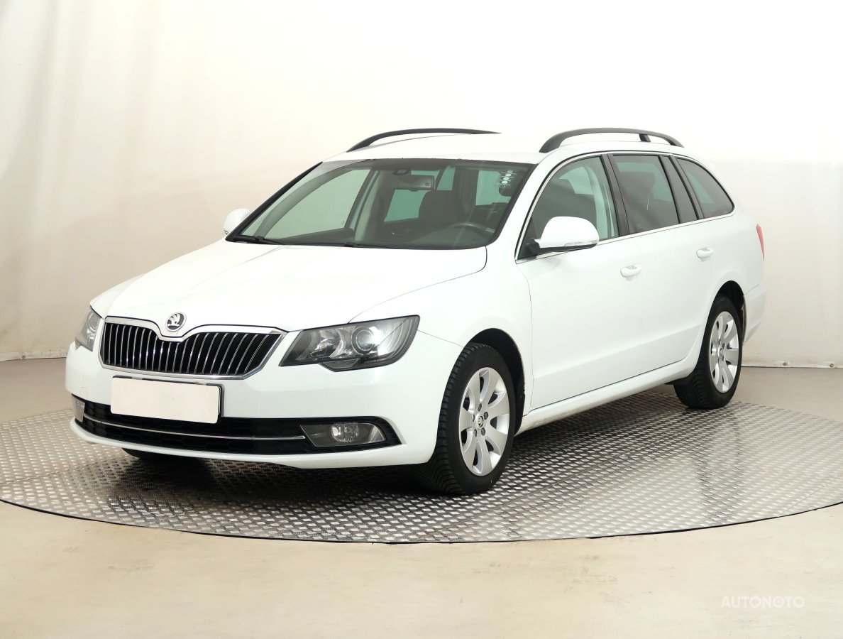 Škoda Superb, 2014 - pohled č. 3