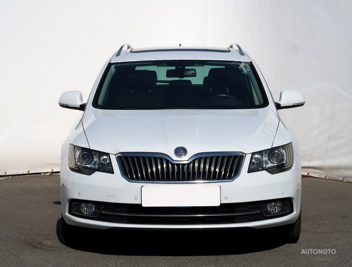 Škoda Superb, 2014 - pohled č. 2