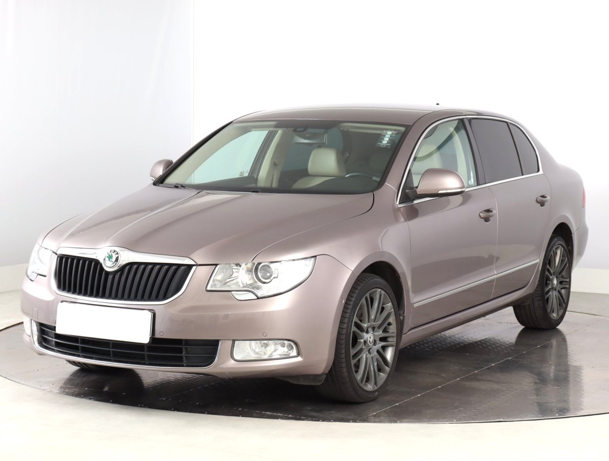 Škoda Superb, 2011 - pohled č. 3