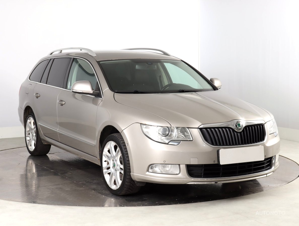 Škoda Superb, 2011 - celkový pohled