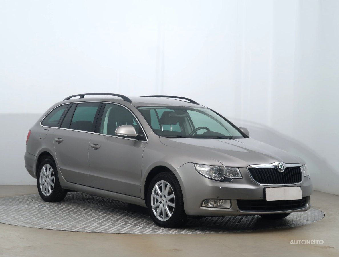 Škoda Superb, 2013 - celkový pohled