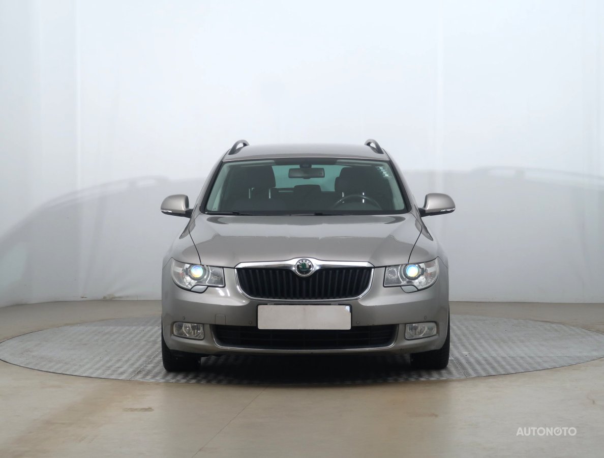 Škoda Superb, 2013 - pohled č. 2