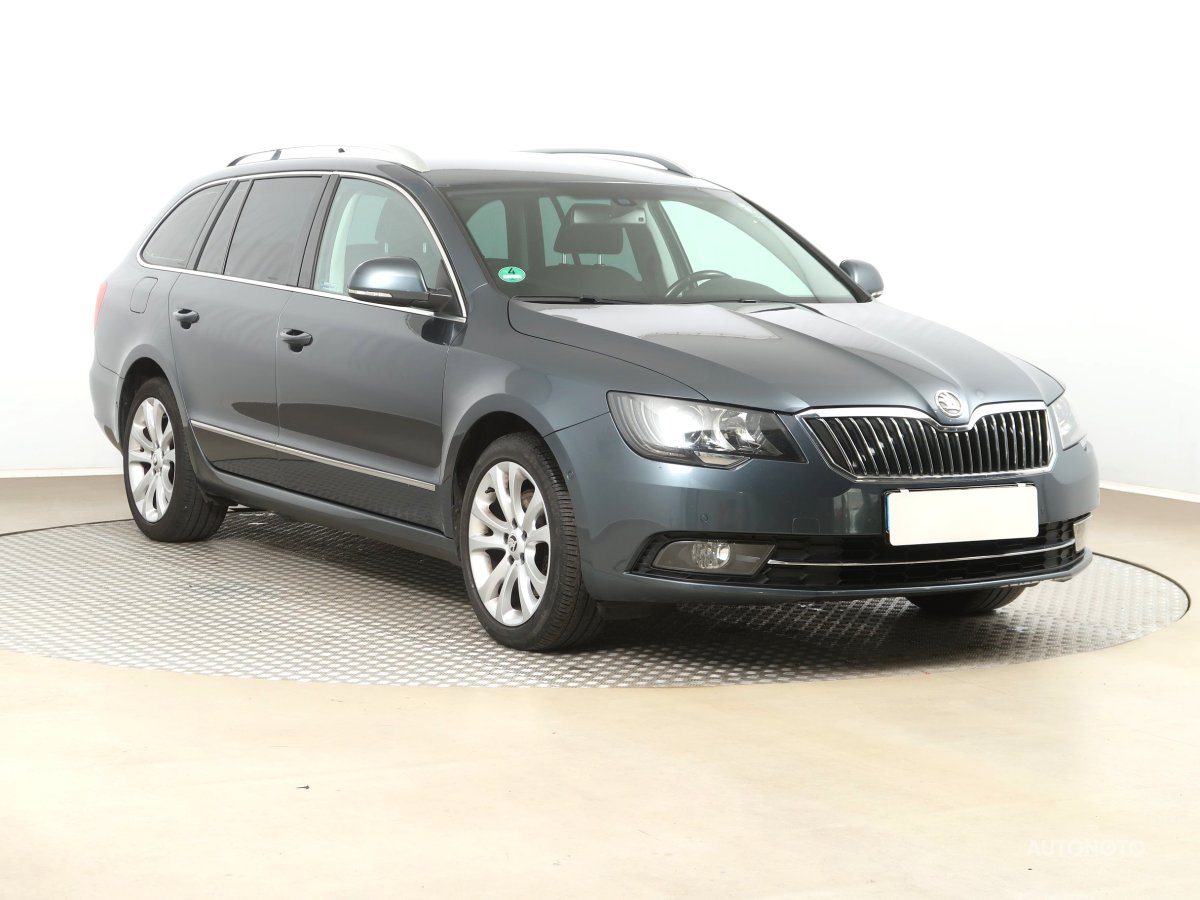 Škoda Superb, 2014 - celkový pohled