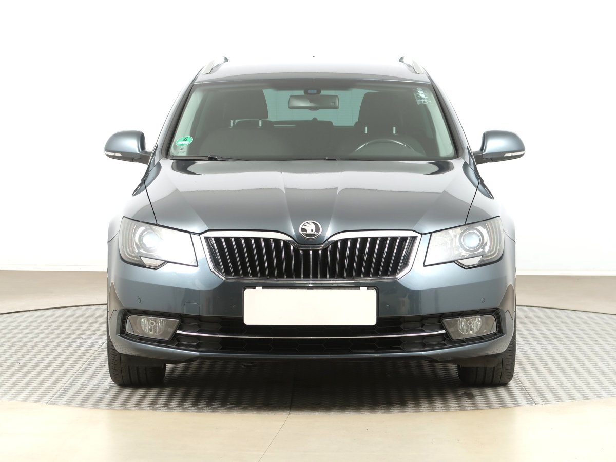 Škoda Superb, 2014 - pohled č. 2