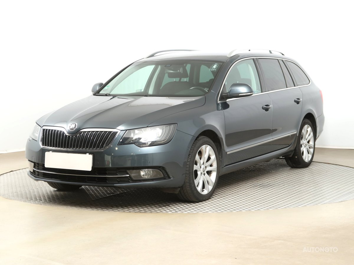 Škoda Superb, 2014 - pohled č. 3