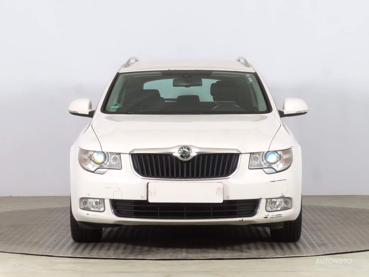 Škoda Superb, 2012 - pohled č. 2