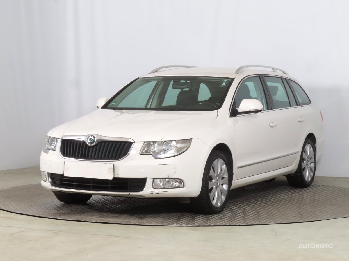Škoda Superb, 2012 - pohled č. 3