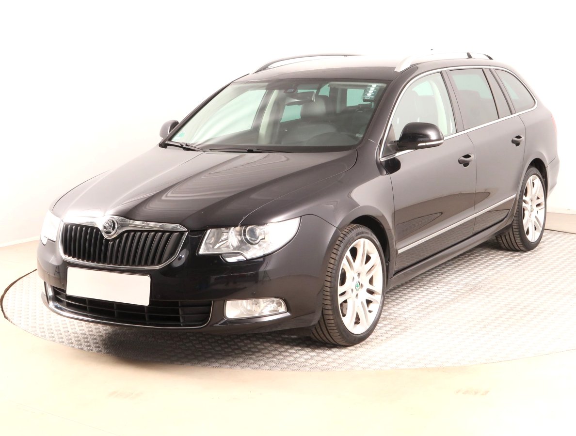 Škoda Superb, 2011 - pohled č. 3