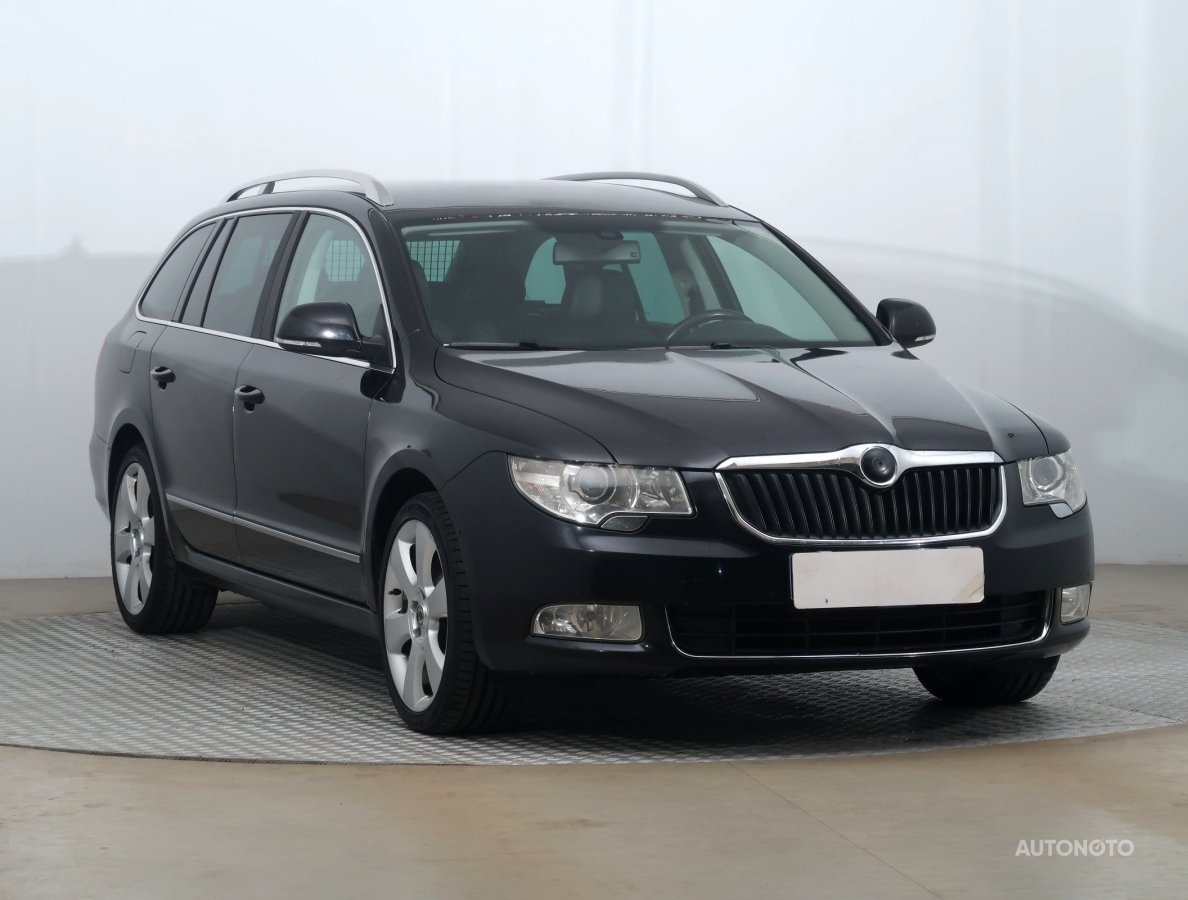 Škoda Superb, 2011 - celkový pohled