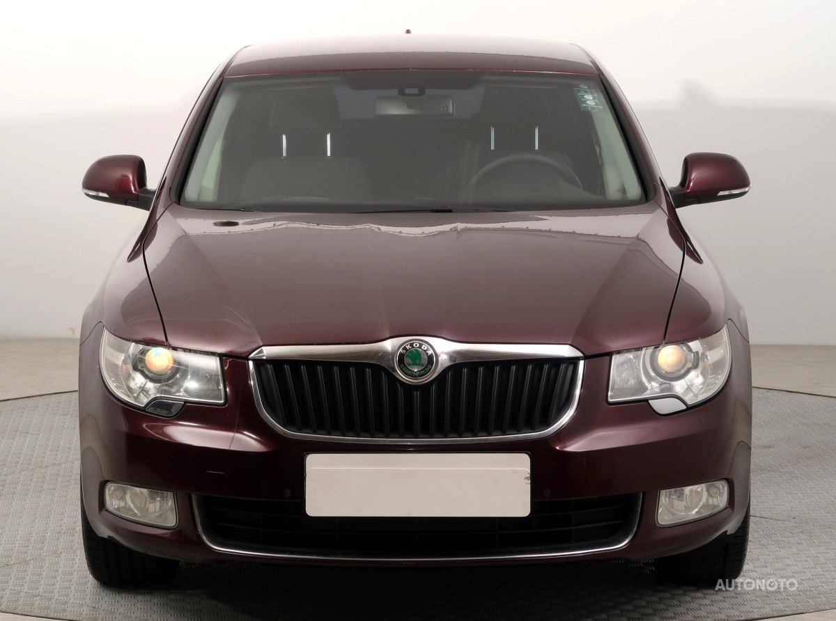 Škoda Superb, 2012 - pohled č. 2