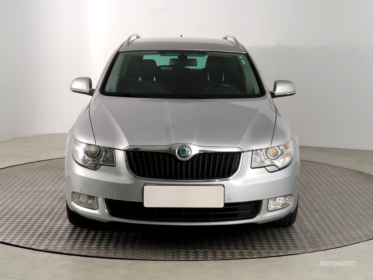 Škoda Superb, 2012 - pohled č. 2