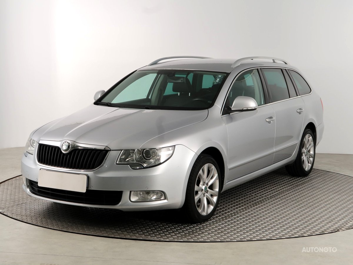 Škoda Superb, 2012 - pohled č. 3