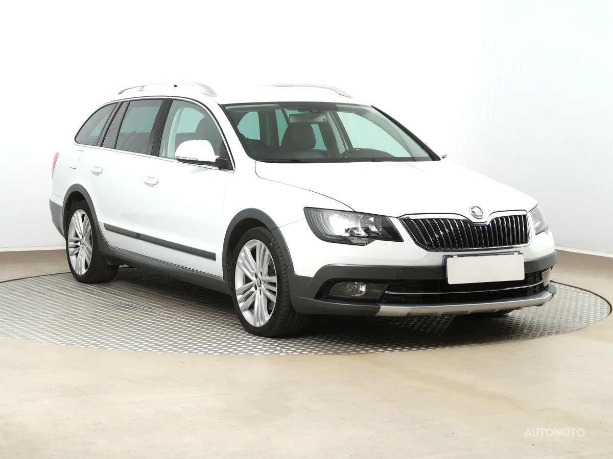 Škoda Superb, 2014 - celkový pohled