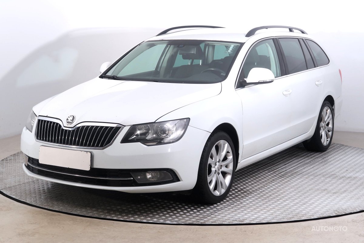 Škoda Superb, 2014 - pohled č. 3