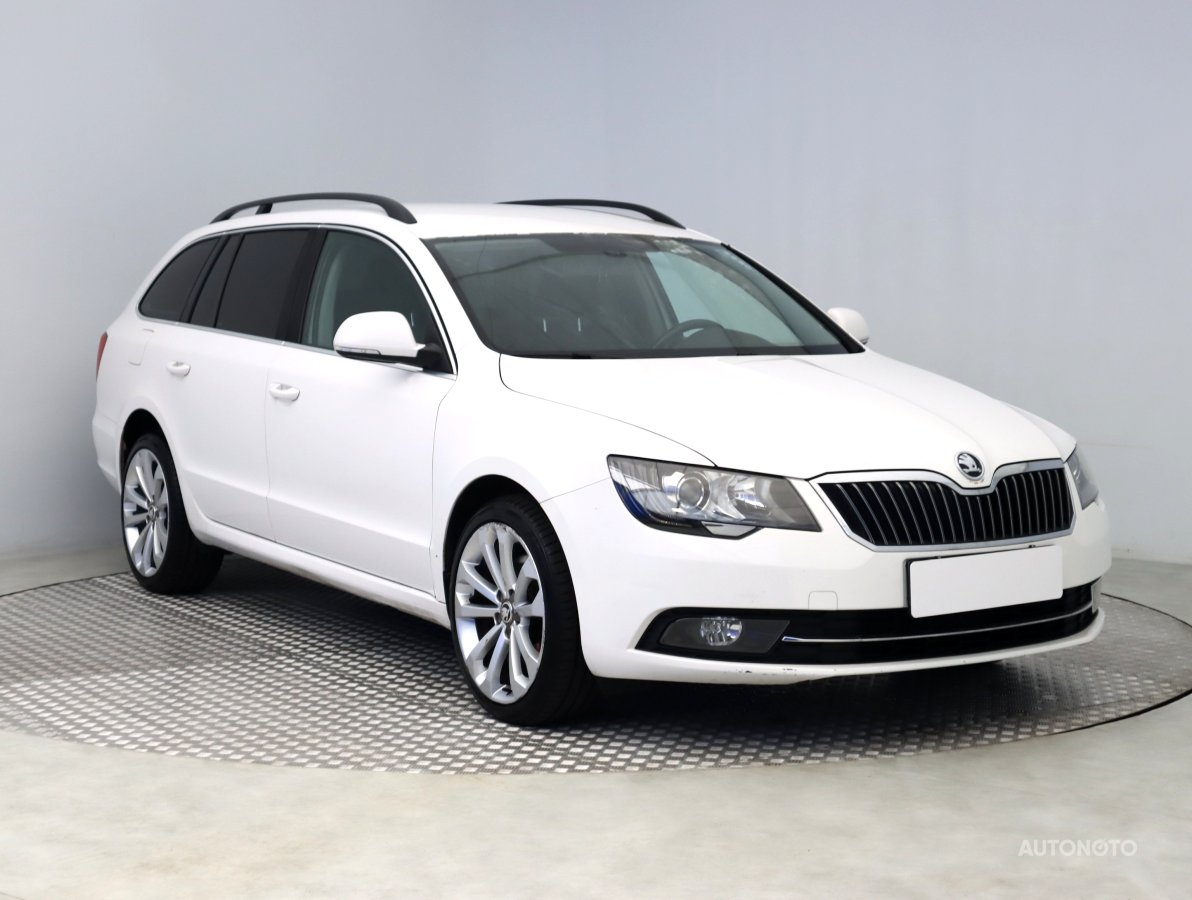 Škoda Superb, 2013 - celkový pohled