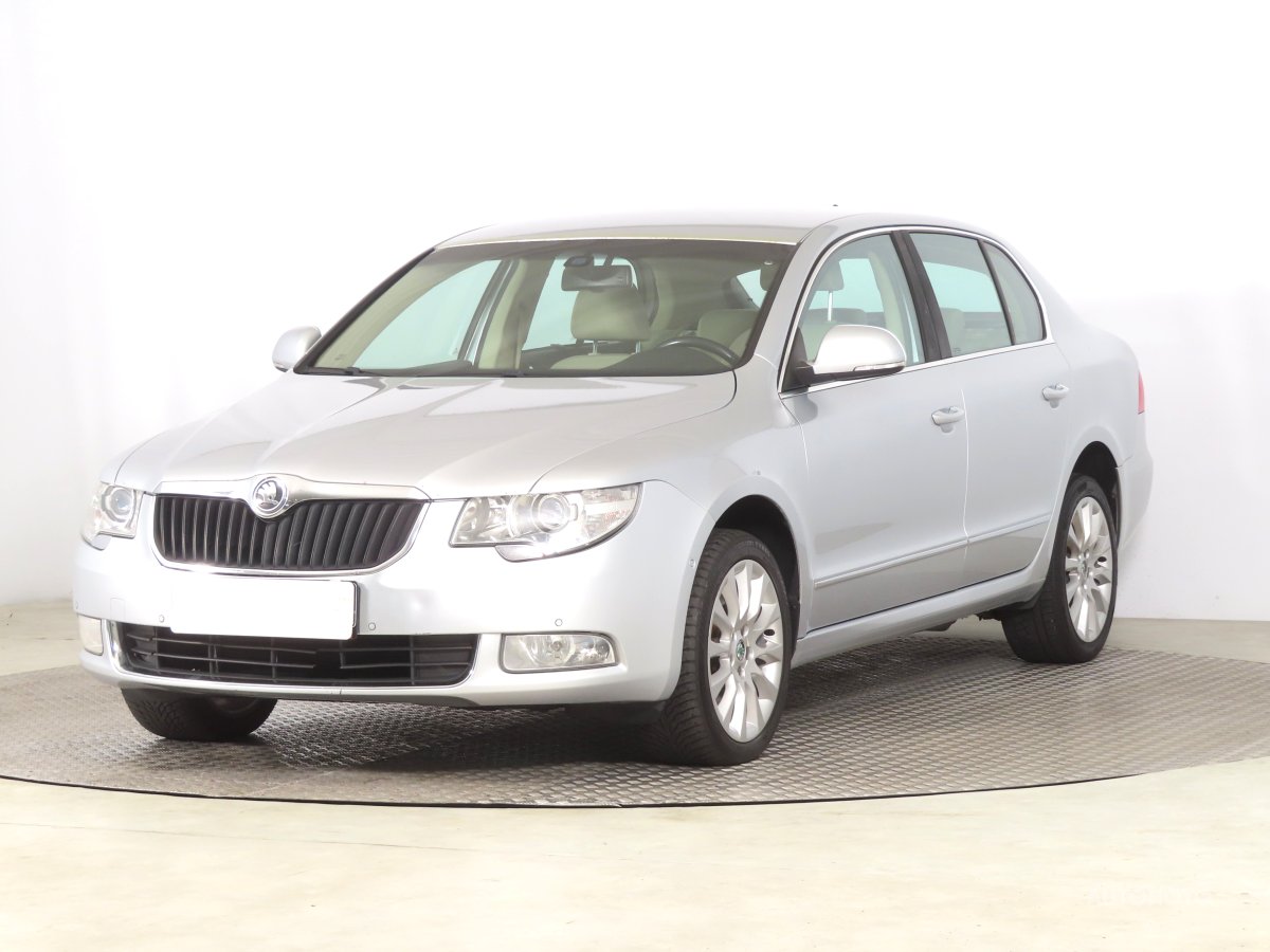 Škoda Superb, 2011 - pohled č. 3