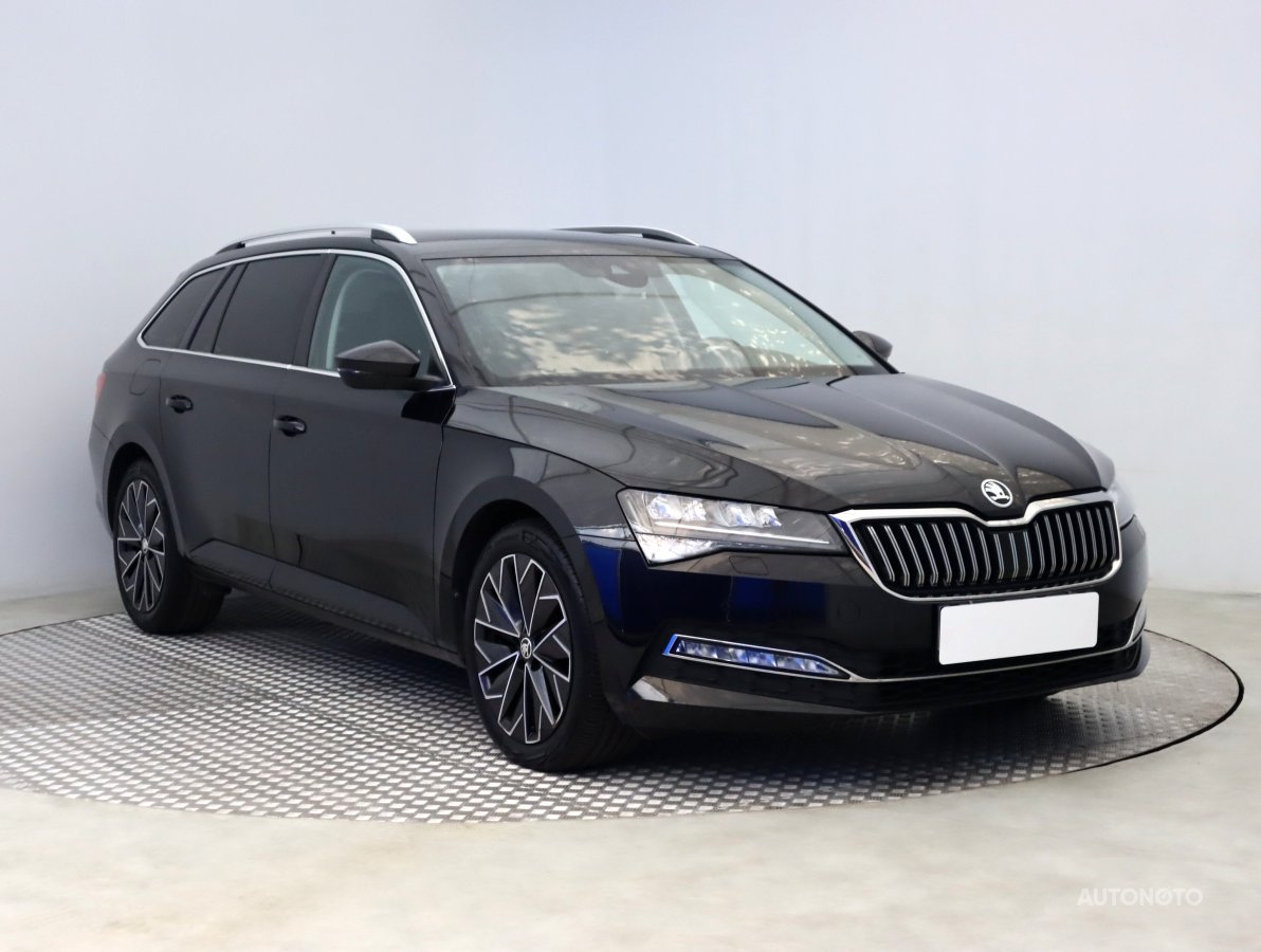 Škoda Superb, 2022 - celkový pohled