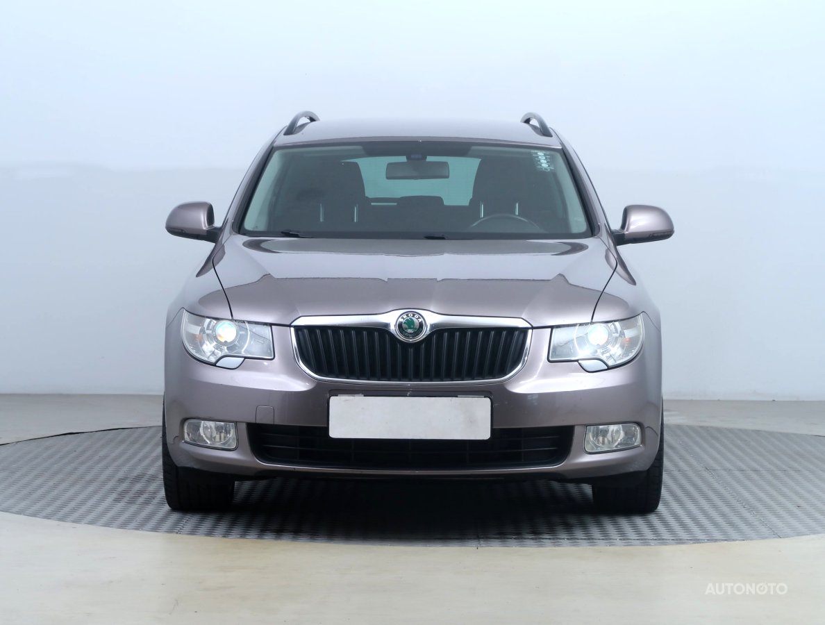 Škoda Superb, 2012 - pohled č. 2