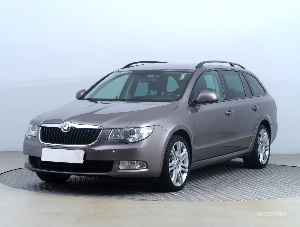 Škoda Superb, 2012 - pohled č. 3