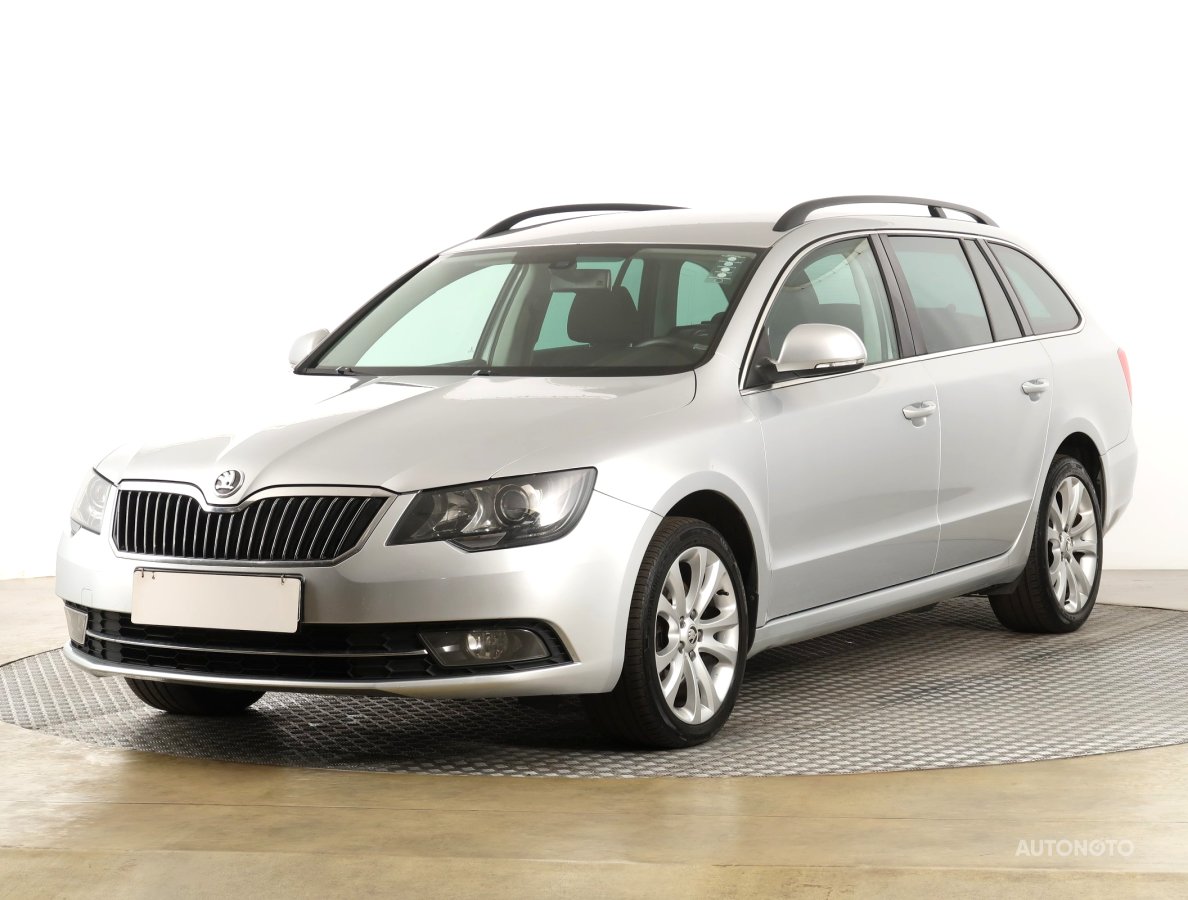Škoda Superb, 2014 - pohled č. 3