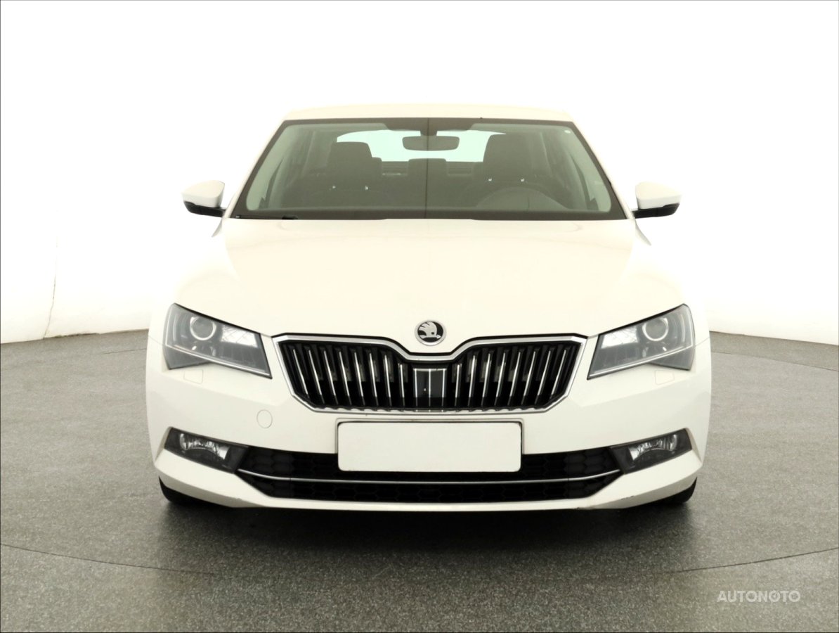 Škoda Superb, 2018 - pohled č. 2