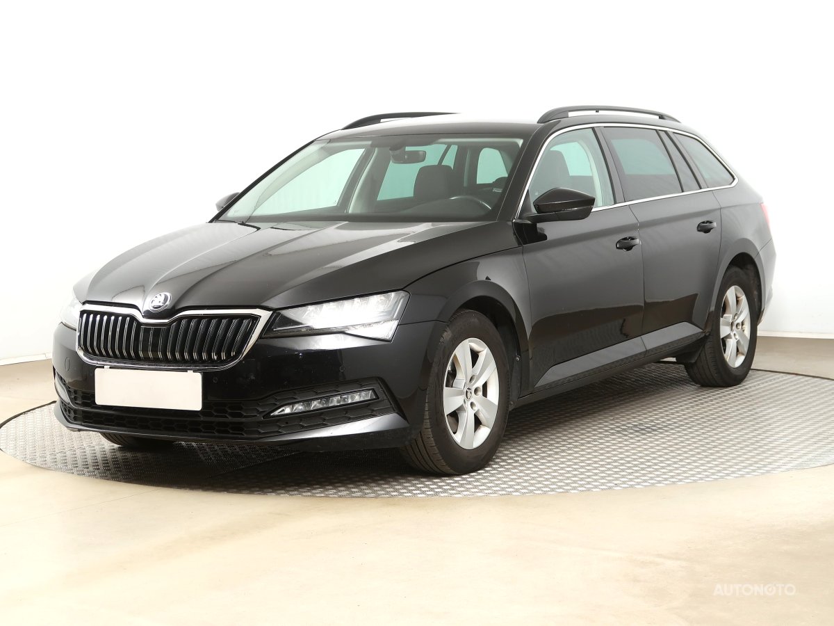 Škoda Superb, 2021 - pohled č. 3