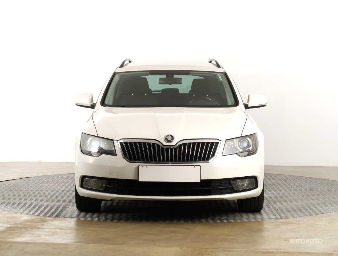 Škoda Superb, 2014 - pohled č. 2