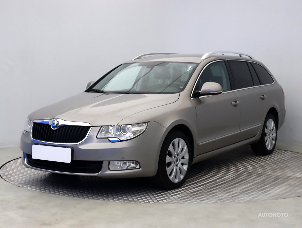 Škoda Superb, 2012 - pohled č. 3