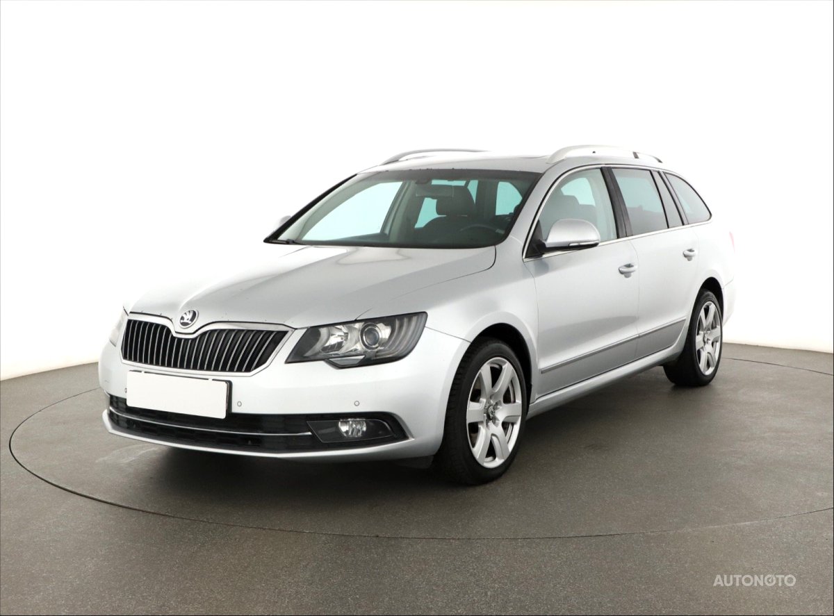 Škoda Superb, 2014 - pohled č. 3