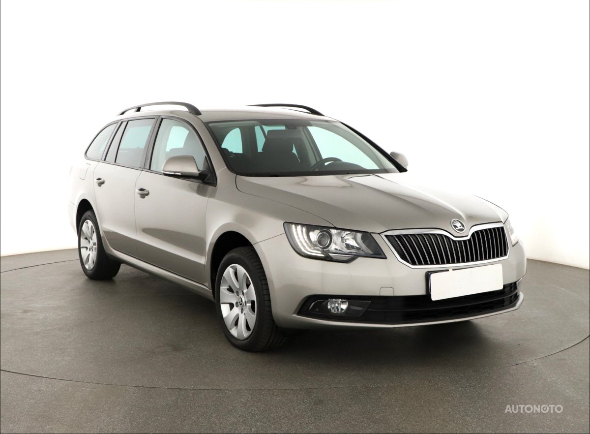 Škoda Superb, 2014 - celkový pohled